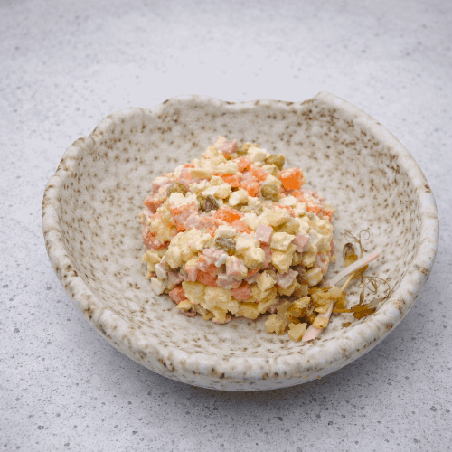 Фото Оливье с ветчиной и индейки